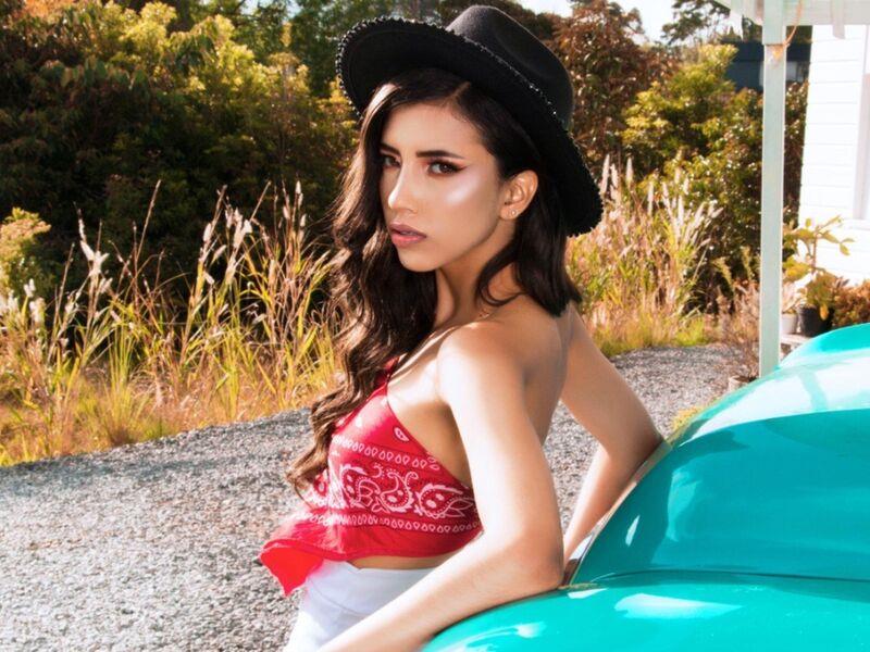 New camgirl model VeroMoore