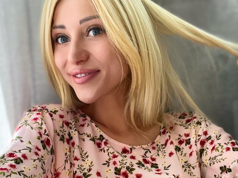 New camgirl model ViviRoss